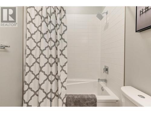 2161 Upper Sundance Drive Unit# 20, West Kelowna, BC - Indoor Photo Showing Bathroom