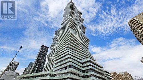 5411 - 3883 Quartz Road, Mississauga, ON - Outdoor With Balcony With Facade