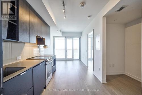 5411 - 3883 Quartz Road, Mississauga, ON - Indoor Photo Showing Kitchen