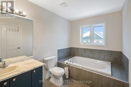 5 Sapphire Way, Thorold, ON - Indoor Photo Showing Bathroom