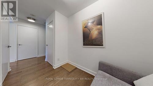 810 - 320 Richmond Street E, Toronto, ON - Indoor Photo Showing Other Room