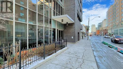 810 - 320 Richmond Street E, Toronto, ON - Outdoor