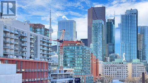 810 - 320 Richmond Street E, Toronto, ON - Outdoor With Facade