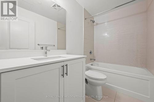 809 - 1050 Main Street E, Milton, ON - Indoor Photo Showing Bathroom