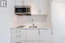 1516 - 27 Bathurst Street W, Toronto, ON  - Indoor Photo Showing Kitchen 