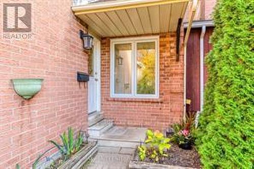 2564 Addingham Crescent, Oakville, ON - Outdoor With Exterior