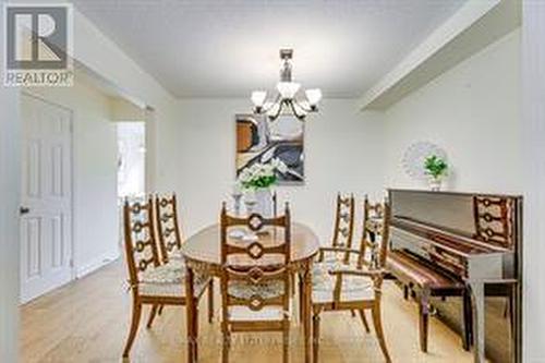 2564 Addingham Crescent, Oakville, ON - Indoor Photo Showing Dining Room