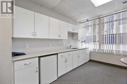 540 Ouellette Avenue Unit# 3E, Windsor, ON - Indoor Photo Showing Kitchen