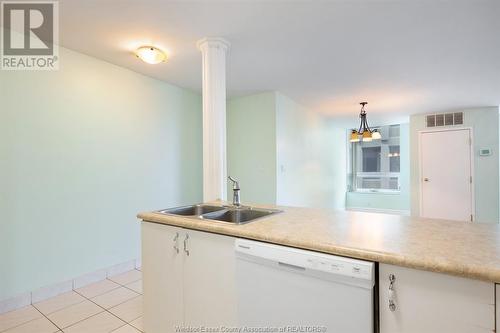 540 Ouellette Avenue Unit# 3E, Windsor, ON - Indoor Photo Showing Kitchen With Double Sink