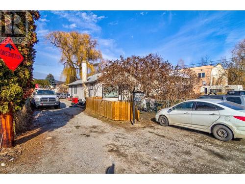 792 Burne Avenue, Kelowna, BC - Outdoor