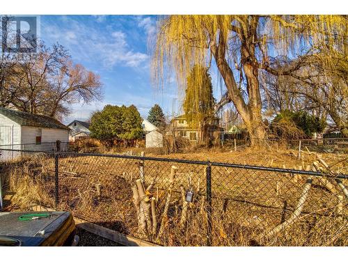 792 Burne Avenue, Kelowna, BC - Outdoor