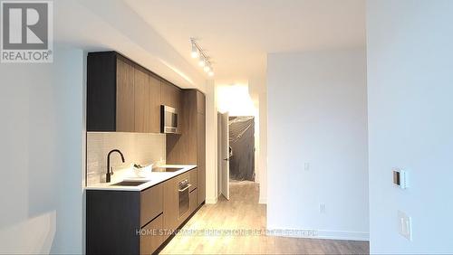 1304 - 117 Broadway Avenue, Toronto, ON - Indoor