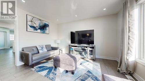 187 Valleyway Drive, Brampton, ON - Indoor Photo Showing Living Room