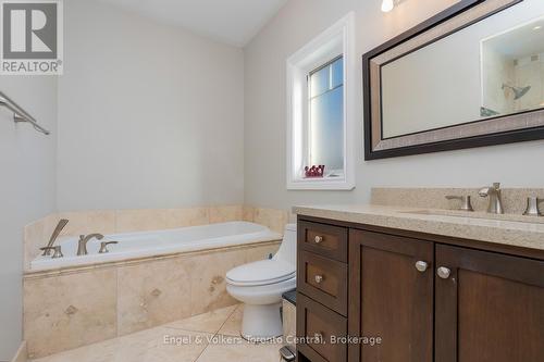 38 Rodney Street, Collingwood, ON - Indoor Photo Showing Bathroom