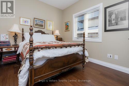 38 Rodney Street, Collingwood, ON - Indoor Photo Showing Bedroom