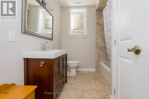 38 Rodney Street, Collingwood, ON - Indoor Photo Showing Bathroom