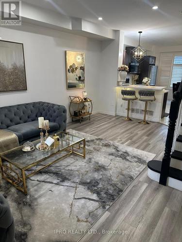 43 Edenrock Drive, Hamilton, ON - Indoor Photo Showing Living Room