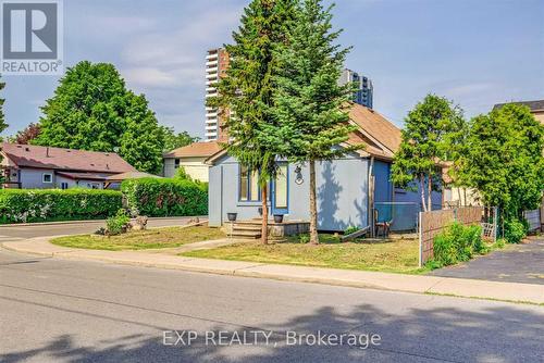 145 Leyton Avenue, Toronto, ON - Outdoor