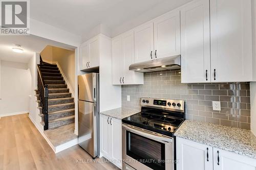 580 Catleaf Row, Ottawa, ON - Indoor Photo Showing Kitchen With Upgraded Kitchen