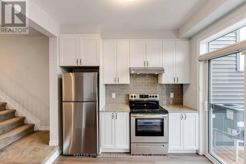 580 Catleaf Row, Ottawa, ON - Indoor Photo Showing Kitchen With Upgraded Kitchen