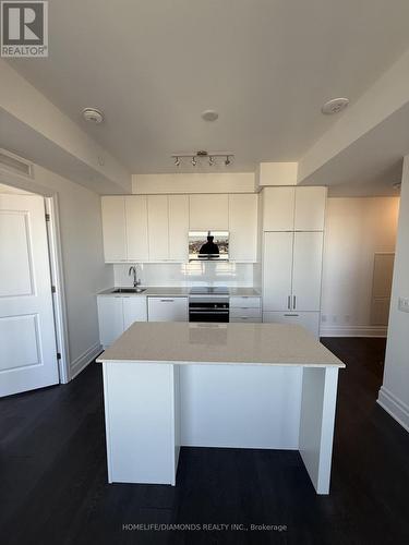 2404 - 30 Elm Drive, Mississauga, ON - Indoor Photo Showing Kitchen