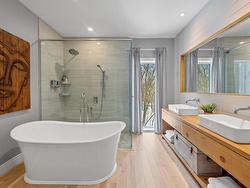 Ensuite bathroom - 