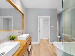 Ensuite bathroom - 