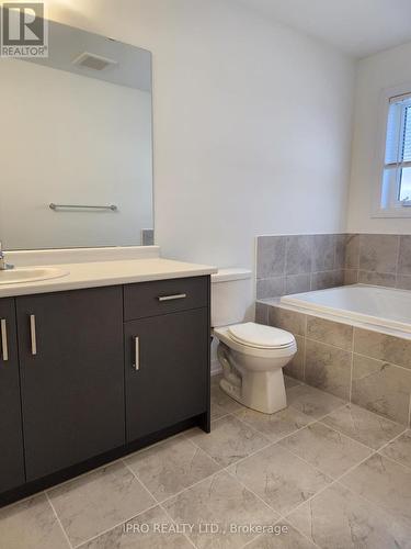 262 Velvet Way S, Thorold, ON - Indoor Photo Showing Bathroom