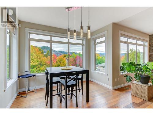 550 Glenmeadows Road Unit# 115, Kelowna, BC - Indoor Photo Showing Dining Room