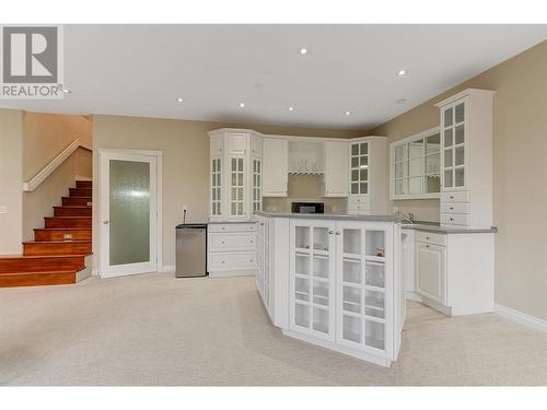 550 Glenmeadows Road Unit# 115, Kelowna, BC - Indoor Photo Showing Kitchen