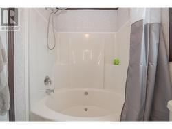 ensuite bathroom - 