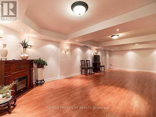 423 Brownridge Drive, Vaughan, ON - Indoor With Fireplace