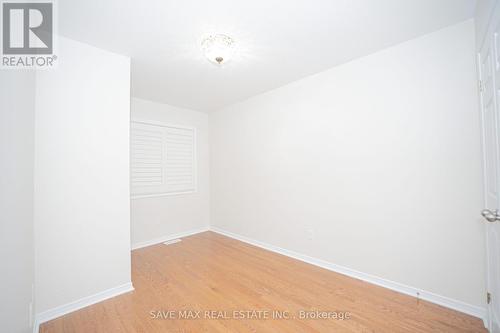 15 Eliza Avenue N, Kitchener, ON - Indoor Photo Showing Other Room