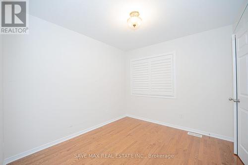 15 Eliza Avenue N, Kitchener, ON - Indoor Photo Showing Other Room