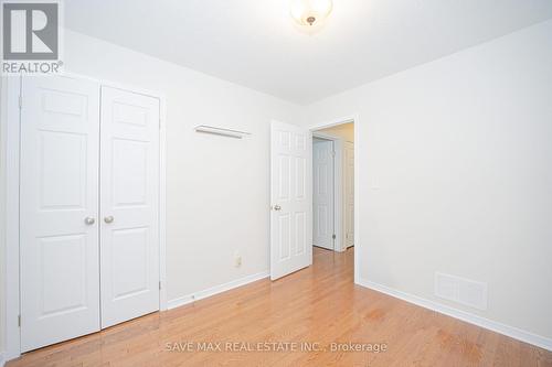 15 Eliza Avenue N, Kitchener, ON - Indoor Photo Showing Other Room