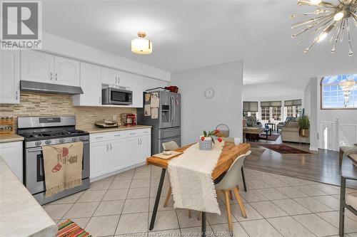 569 Cabana Road, Windsor, ON - Indoor Photo Showing Kitchen