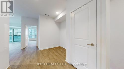 3007 - 30 Upper Mall Way, Vaughan, ON - Indoor Photo Showing Other Room