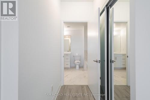 307 - 1035 Southdown Road, Mississauga, ON - Indoor