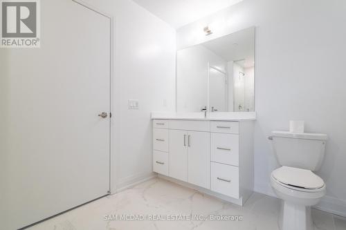 307 - 1035 Southdown Road, Mississauga, ON - Indoor Photo Showing Bathroom