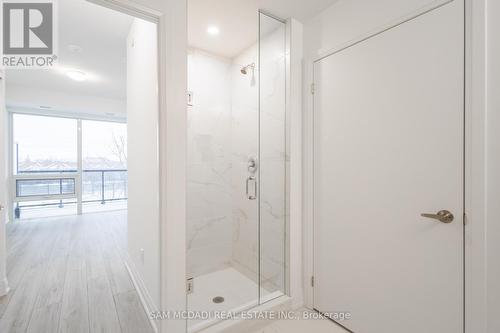 307 - 1035 Southdown Road, Mississauga, ON - Indoor Photo Showing Bathroom