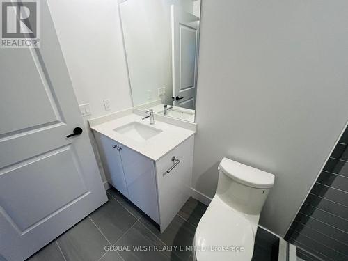 425 - 2343 Khalsa Gate, Oakville, ON - Indoor Photo Showing Bathroom