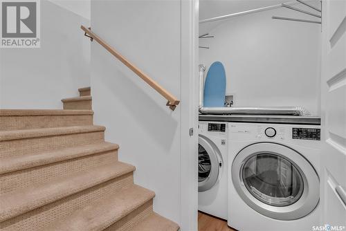 721 I Avenue S, Saskatoon, SK - Indoor Photo Showing Laundry Room