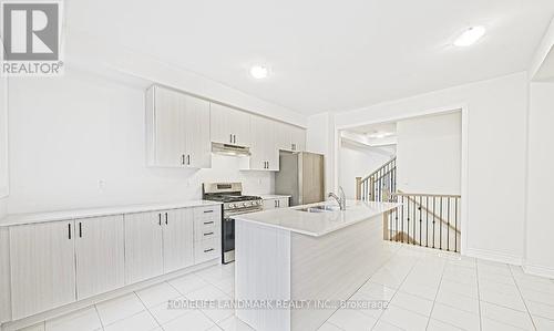 3275 Sixth Line, Oakville, ON - Indoor Photo Showing Kitchen