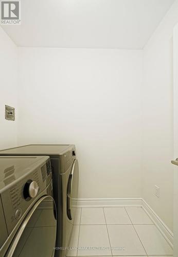 3275 Sixth Line, Oakville, ON - Indoor Photo Showing Laundry Room