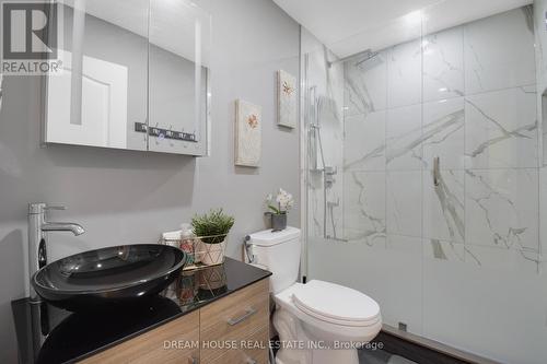 114 - 50 Disera Drive, Vaughan, ON - Indoor Photo Showing Bathroom