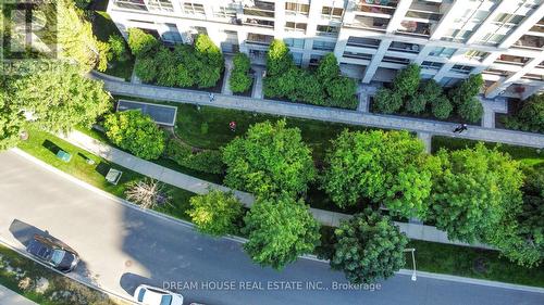 114 - 50 Disera Drive, Vaughan, ON - Outdoor