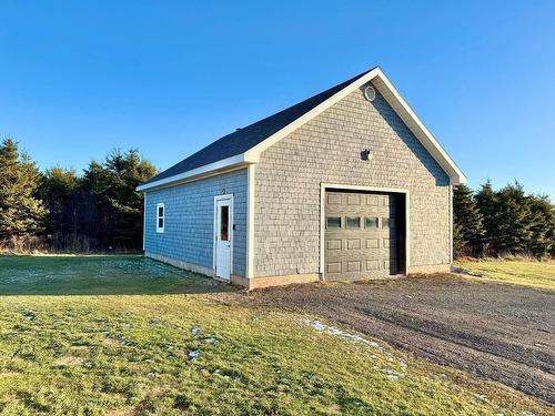 Garage - 46 Ch. De L'Église, Les Îles-De-La-Madeleine, QC - Outdoor With Exterior