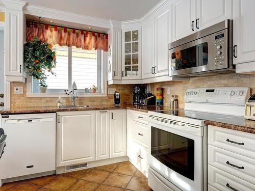 Cuisine - 3373 Rue Donald, Laval (Fabreville), QC - Indoor Photo Showing Kitchen