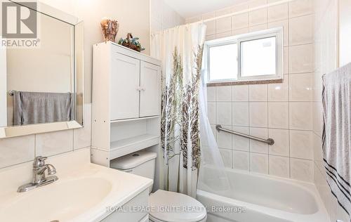 7208 Hermitage Road, Mississauga, ON - Indoor Photo Showing Bathroom