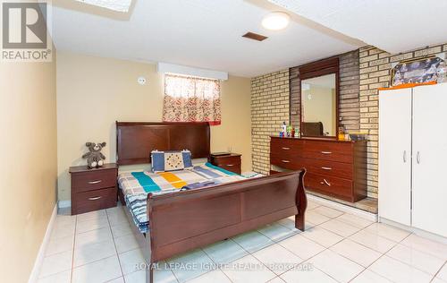 7208 Hermitage Road, Mississauga, ON - Indoor Photo Showing Bedroom